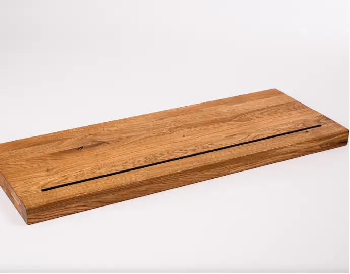 Anti-slip wooden stair tread Anti-slip wooden stair tread