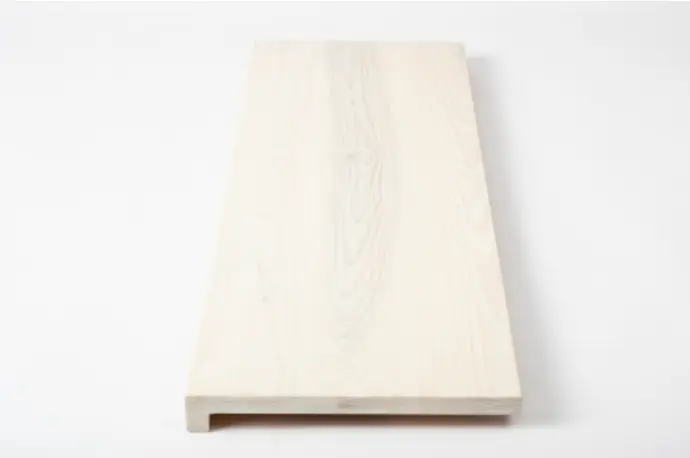 Stair tread Solid Ash 20 mm Prime-Nature grade, chalked white oiled